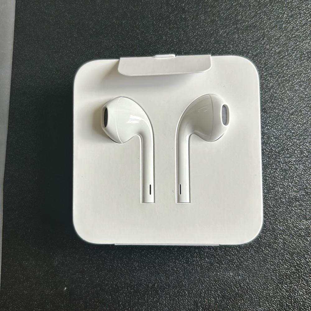 Apple ear buds